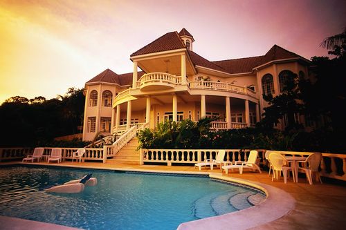 Красивые дома с бассейном (74 фото)