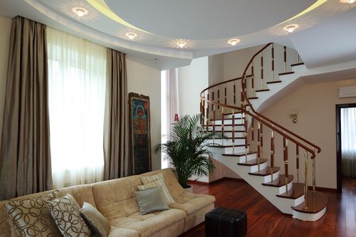 Дизайн холла с лестницей