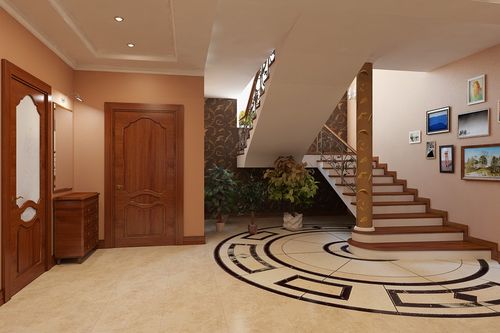 Дизайн холла с лестницей